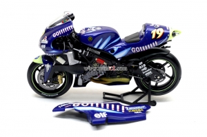 1:12 Yamaha YZR 500 #19 MotoGP 2002