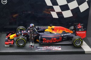 1:18 Daniel Ricciardo Red Bull RB12 #3 Österreich GP 2016  / 250대 한정판