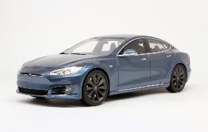  1:18 LS Collectibles Model S Facelift