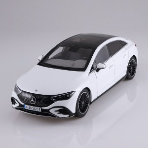 1:18 NZG Mercedes-EQ EQE, V295 opalith white bright 다이캐스트 모형