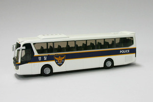 1:52 경찰버스 모형